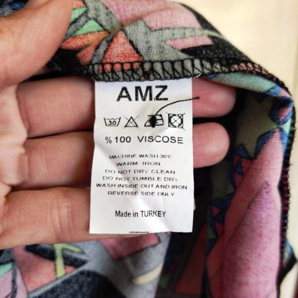 Big Dart Long Sleeve Button Down Blouse in 90s Graphic Design, Sz Large, NWT - Picture 4 of 15